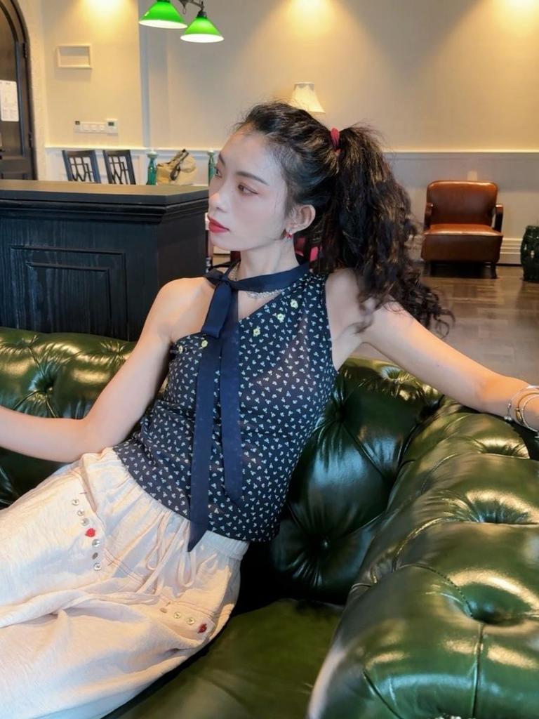 Floral Off-Shoulder Camisole Vest with Hanging Neck Scarf - Women's Slimming Spring/Summer Top