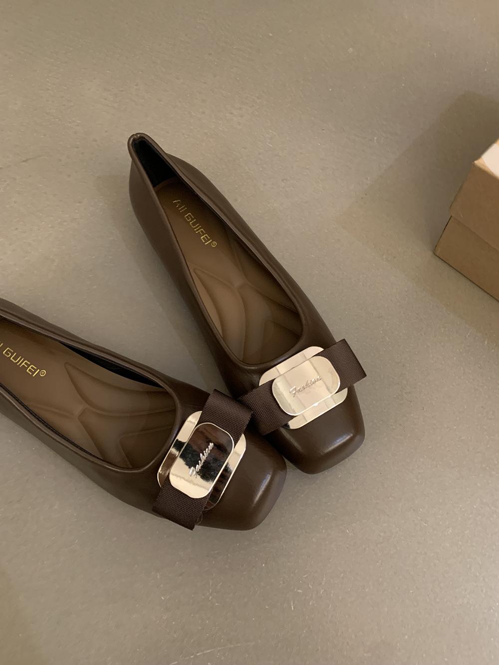 Серебристые маленькие кожаные туфли в стиле знаменитостей женские серебряные шапочки с пряжкой весенне-летняя одежда Мэри Джейн одинарный 35 коричневый 2779₽