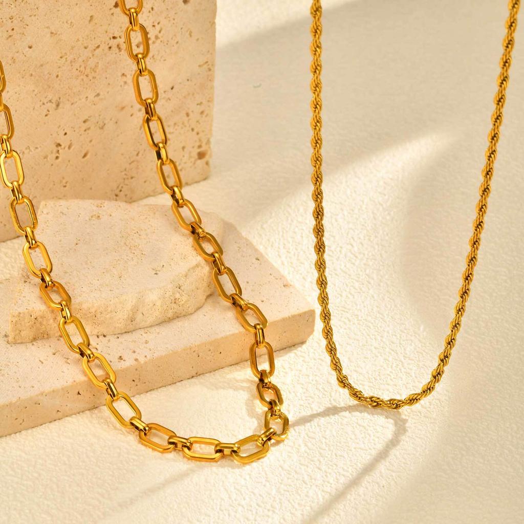 Chunky Chain Rope Link Stackable Necklace for Women, Stainless Steel Minimalist Jewelry, Gold Plated Oval Collar Chain Jewelry