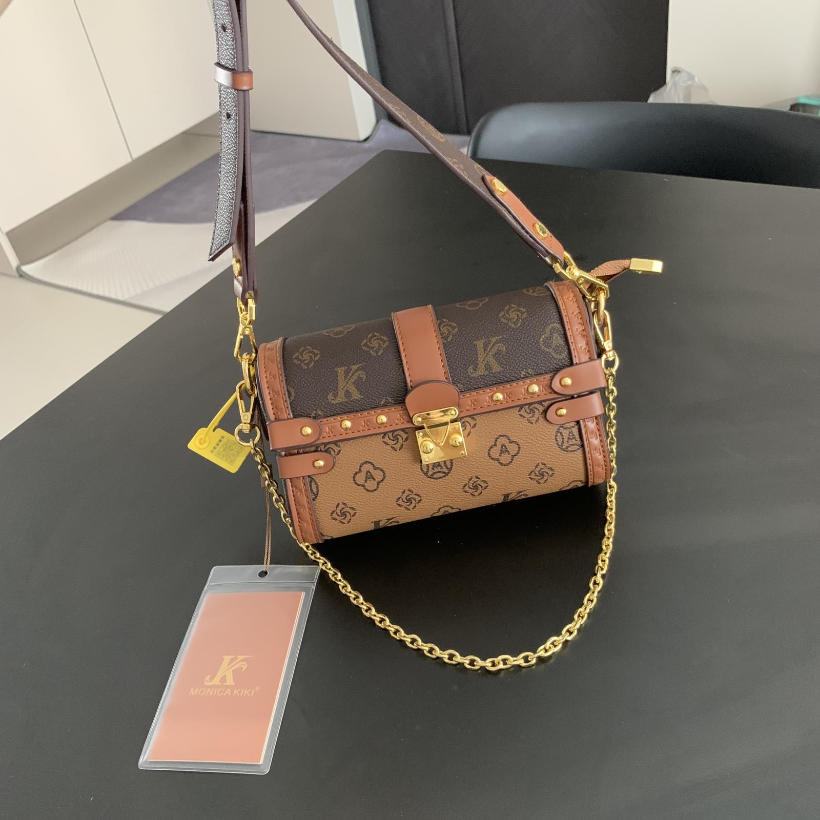 

Летняя новая женская сумка стиль модная сумка-коробка с буквенным замком на одном плече через плечо маленькая квадратная сумка