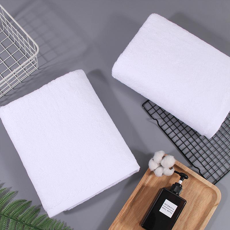 Extra Large 600g Pure Cotton White Bath Towel for Hotels, Guesthouses, and Salons; Customizable with Embroidered Logo