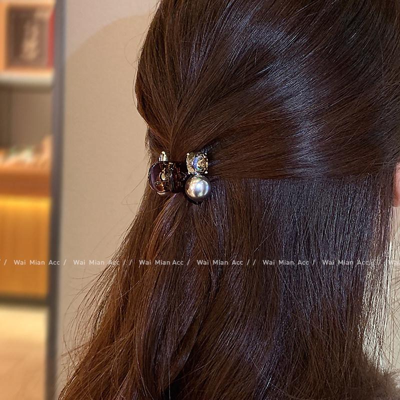 Exquisite Pearl Hair Claw Clip for Women - 2025 Fashionable Flyaway & Bangs Accessory