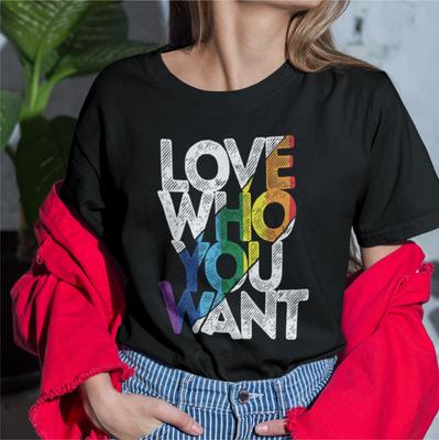 LOVE WHO YOU WANT Printed Gay Lesbian LGBT Free To Love Unisex T Shirt Gay Lesbo