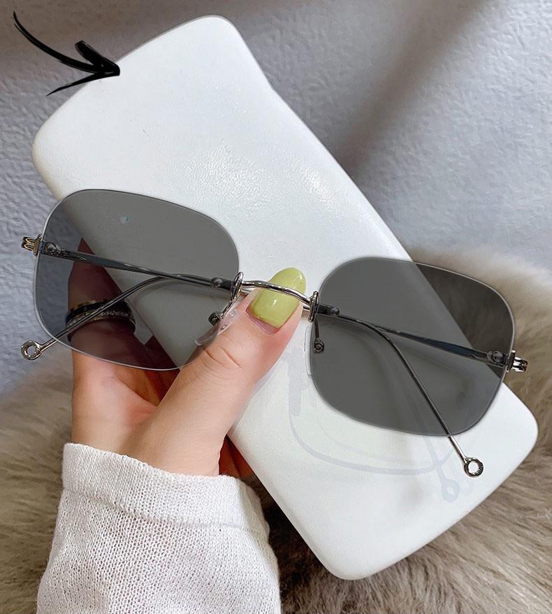 New Model Of Frameless Ladies' Anti-blue Light Fashionable Retro Style Nearsighted Glasses 2189