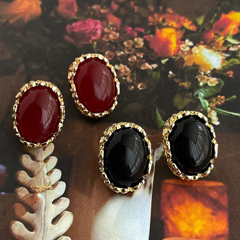 Ovales Metall-Steckohrringe Klassisches Harz Neue Stile Für Frauen Vintage Mode Schmuck Tägliche Wear Accessoires Zeitlose Geschenke MQ596