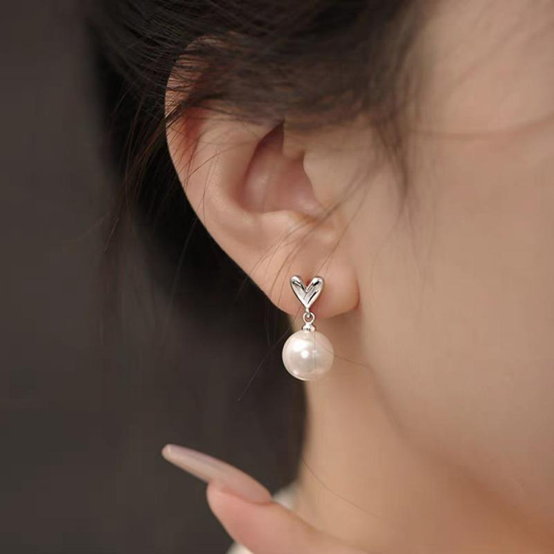 Gold Ring Earrings Women's Ear Buckles Light Luxury High-end Earrings Autumn and Winter Ring Earrings