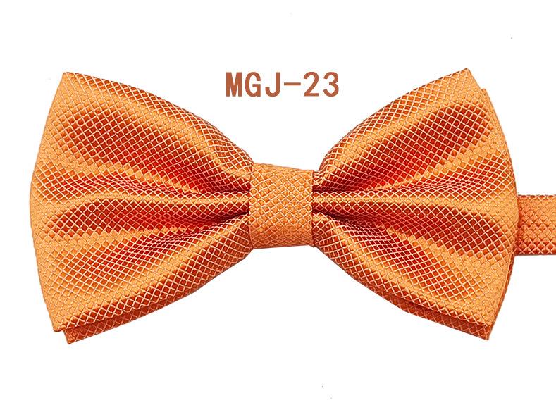 Pajarita de Doble Capa Negra Lisa para Hombre - Cuadrícula Cubo Británica, 27 Colores Disponibles para Eventos Formales y Bodas.