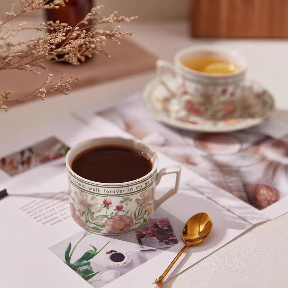 Retro sunflower coffee cup and saucer set, exquisite high-value ceramic cup, afternoon tea snack plate gift box.