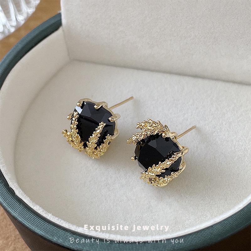 Personalized Dark Square Rhinestone Wheat Ear Studs - European & American Fashion High-Class Earrings for Women