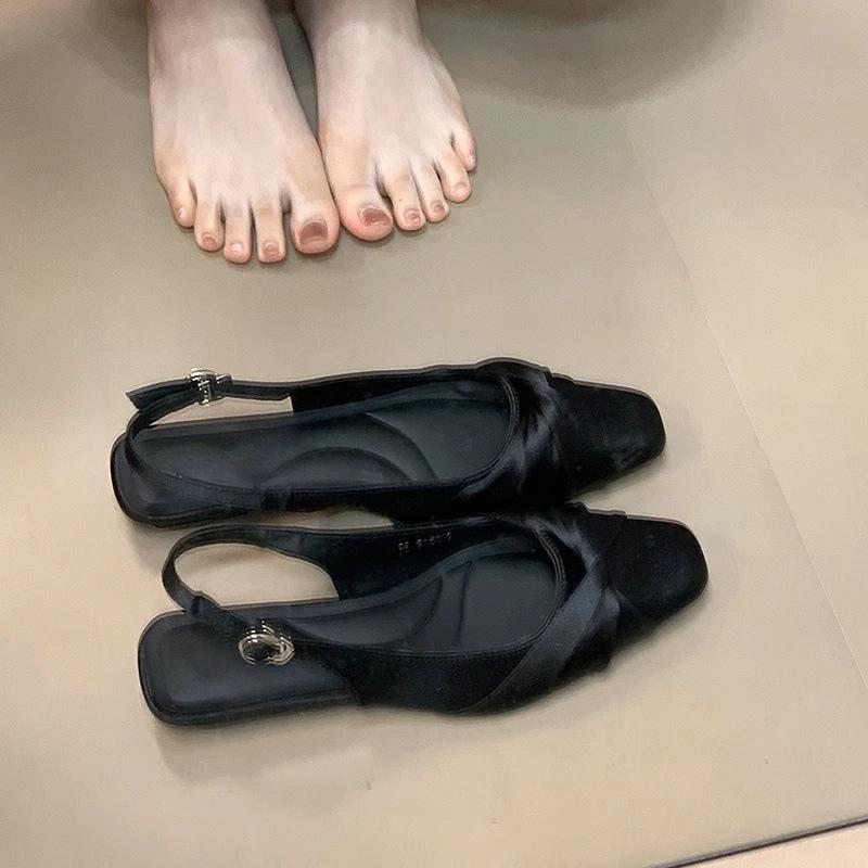 

Сяосянфэн бант атласное сочетание сумка голова сандалии фея фея ветер нежный ремешок на пятке одинарная обувь 40