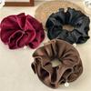 Elegant Pearl Decorated Scrunchies Fashion Hair Tie for Women Aesthetic Bridal Shower Gift