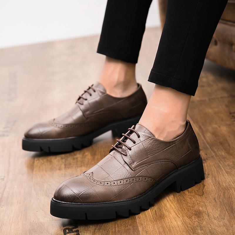 Fashion New Arrival Mens Casual Leather Shoes Thick Soled Formal Shoes Fashion Brogue Shoes Elegant Leisure Walk Oxford Male Shoes Adult