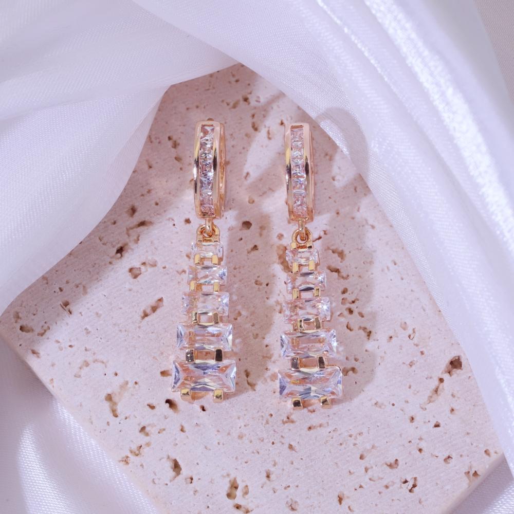 1 Pair Fashion Geometric Trapezoid Zirconia Dangle Earrings for Women Golden Earring Jewelry Party Accessories