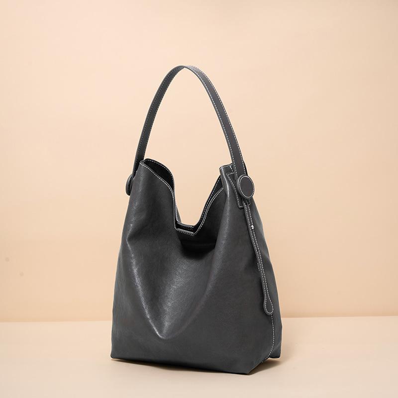 Fashion Leather Retro Underarm Women'S Bag Large Capacity Shoulder Bag Slack Crystal Vegetable Tanned Cowhide Tote Bag