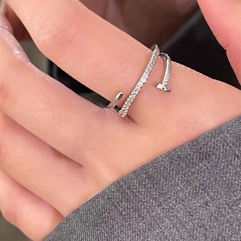 Elegant Butterfly Zircon Silver Ring: Women's High-End Luxury Style Jewelry