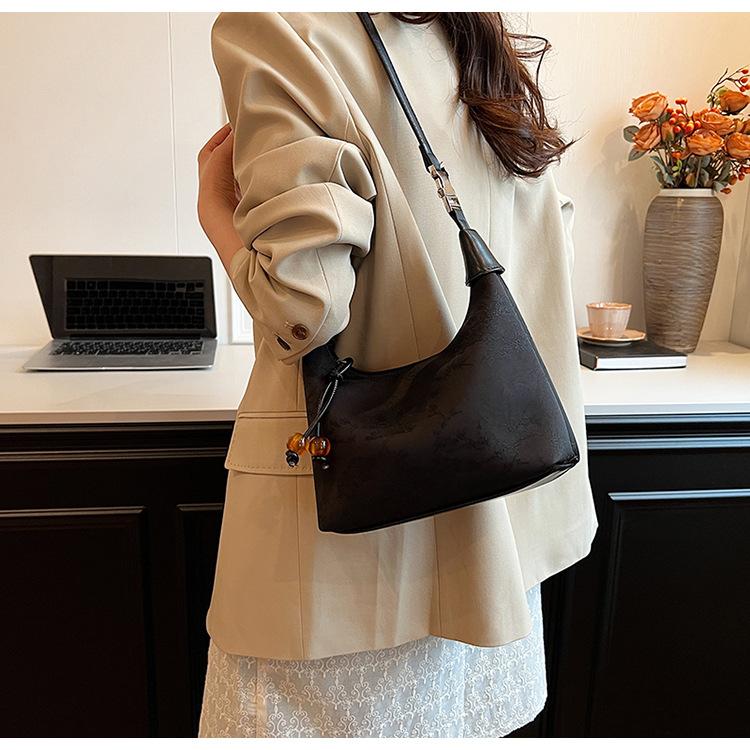 Hand Carrying New Chinese Style Bag Women's 2024 Summer Fashion Embroidered Pea Bag Niche Luxury Simple Crossbody Women's Bag