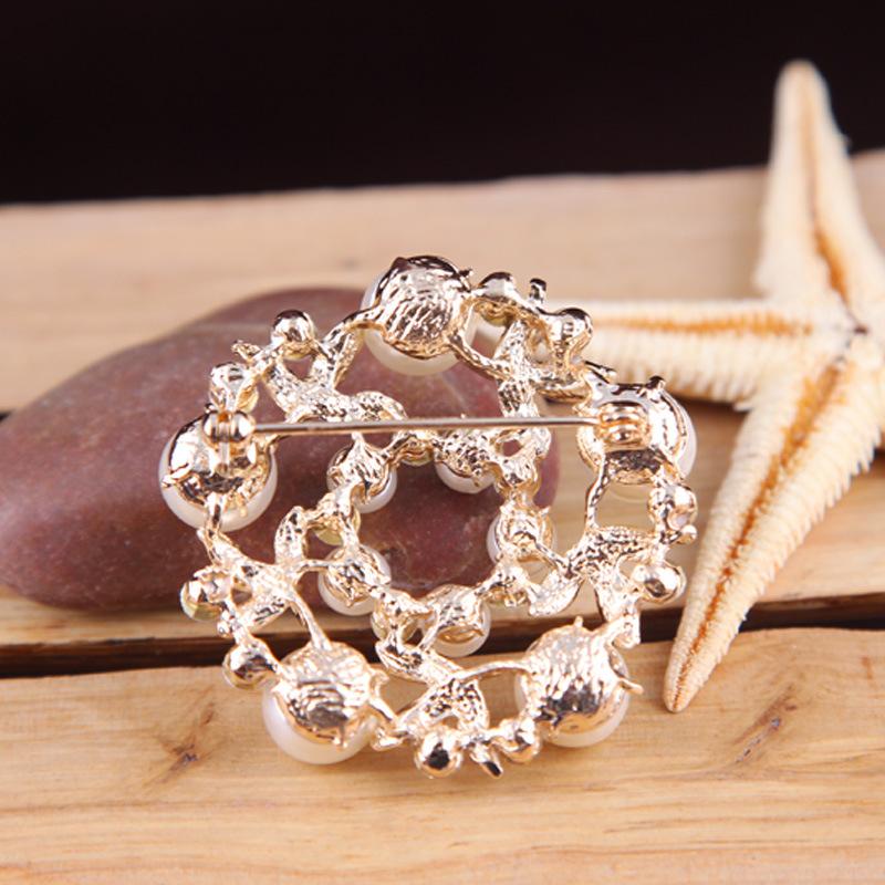 Fashion Popular Handmade Crystal Large Pearl Wreath Brooch Brooch Women's Accessories Exquisite Hypoallergenic Luxury Enamel Brooch Long-Lasting Color
