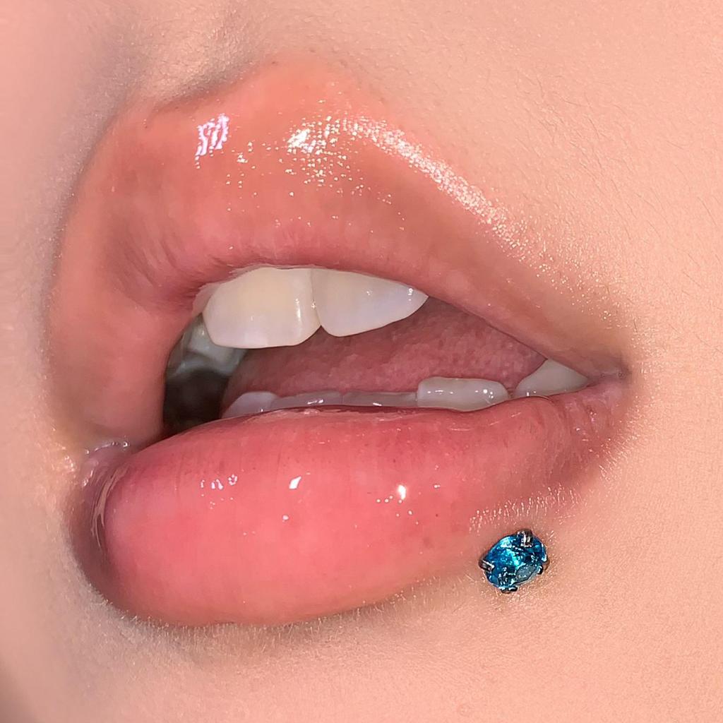 Zircon Lip and Ear Stud with Internal Thread Steel Titanium Piercing Jewelry