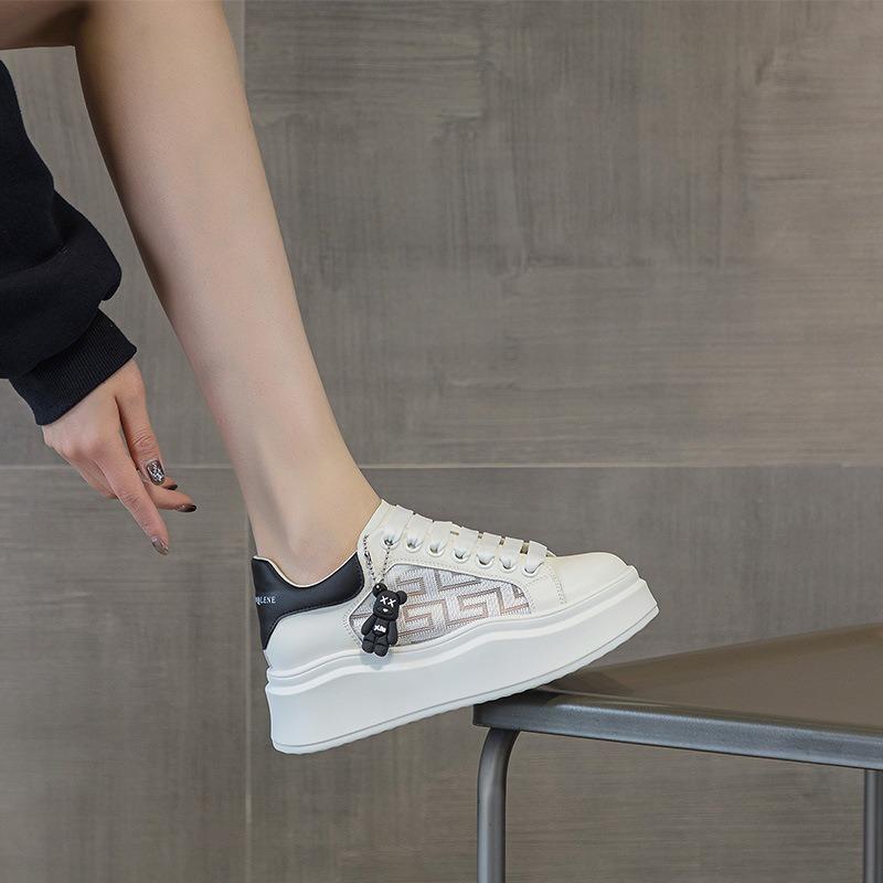 Mesh breathable casual shoes women's summer thin thick-soled heightening white shoes cartoon pendant leather single shoes