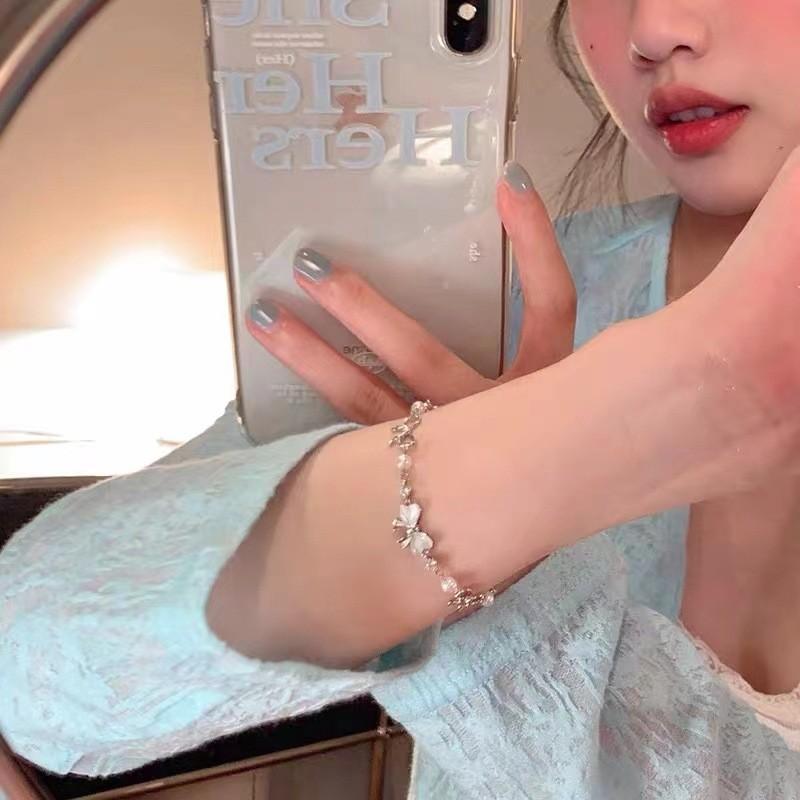 And Elegant Sweet Bowknot Bracelet For Women Luxurious And Trendy Gift Idea