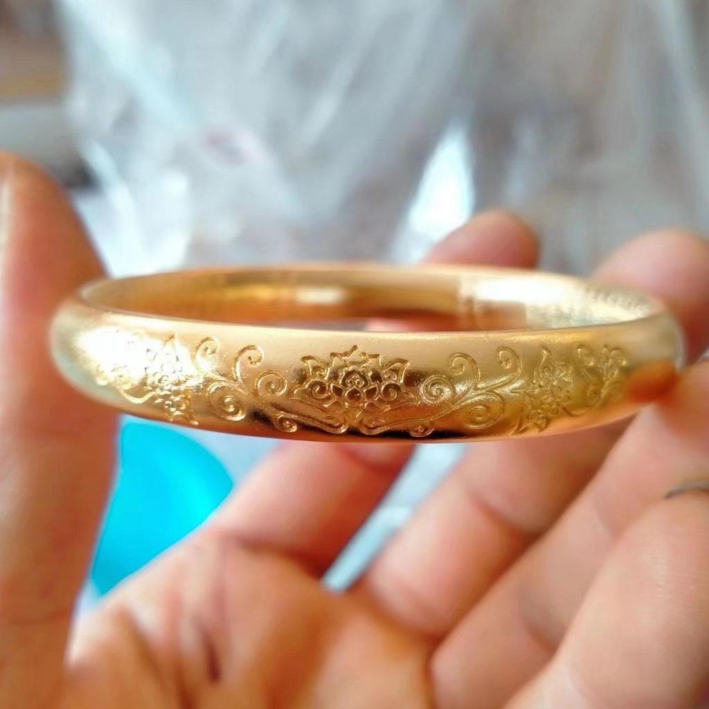 Gold-Plated Retro Copper Bangle for Women - Vietnam Sand Gold Lotus Heart Sutra Design