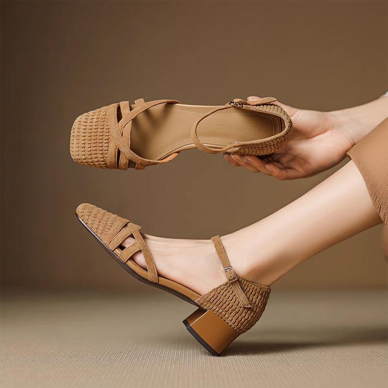2025 summer new beautiful flip woven hollow bag head sandals women's skirt retro word with thick heels