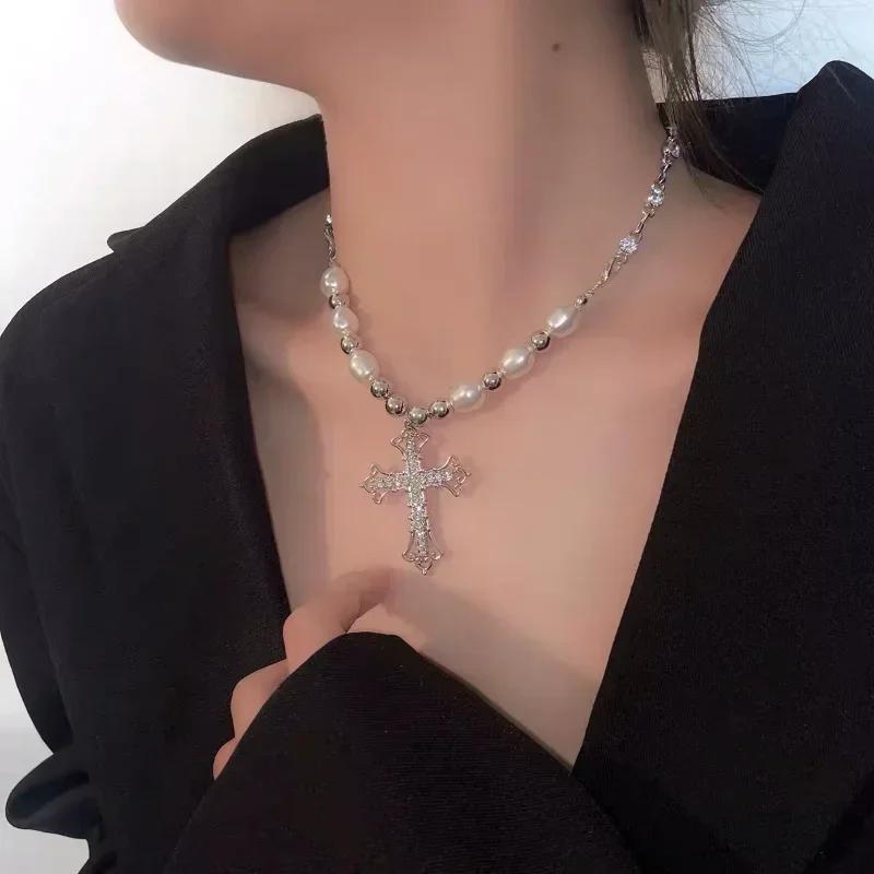 Fashion Bling Cross Pendant Necklaces Women Vintage Minimalist Pearl Necklace Clavicle Chain Punk Girl Luxury Clavicle Choker