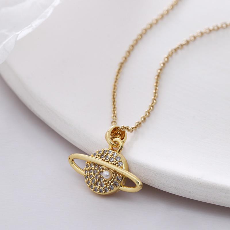 Fashionable Heart Titanium Steel Necklace: Women's Clavicle Chain, Hip Hop Style, Niche Design.