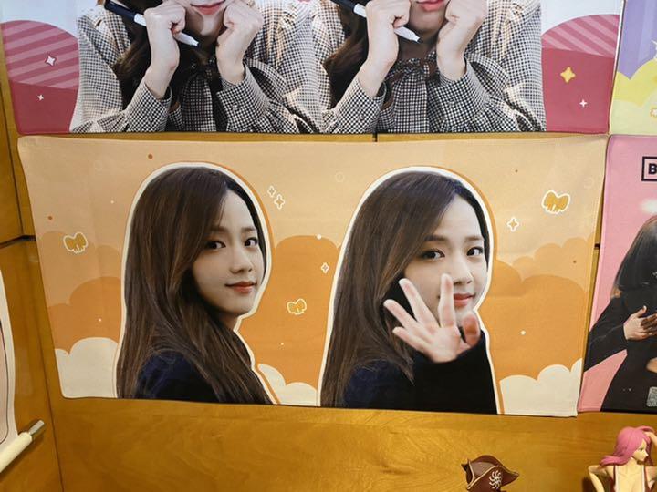 

[Б/У] Слоган BLACKPINK Джису