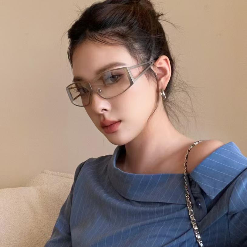 Korean Style Sunglasses Women High Quality Uv Protection Sun Glass For Men Travelling Hiking Sunglasses For Woman