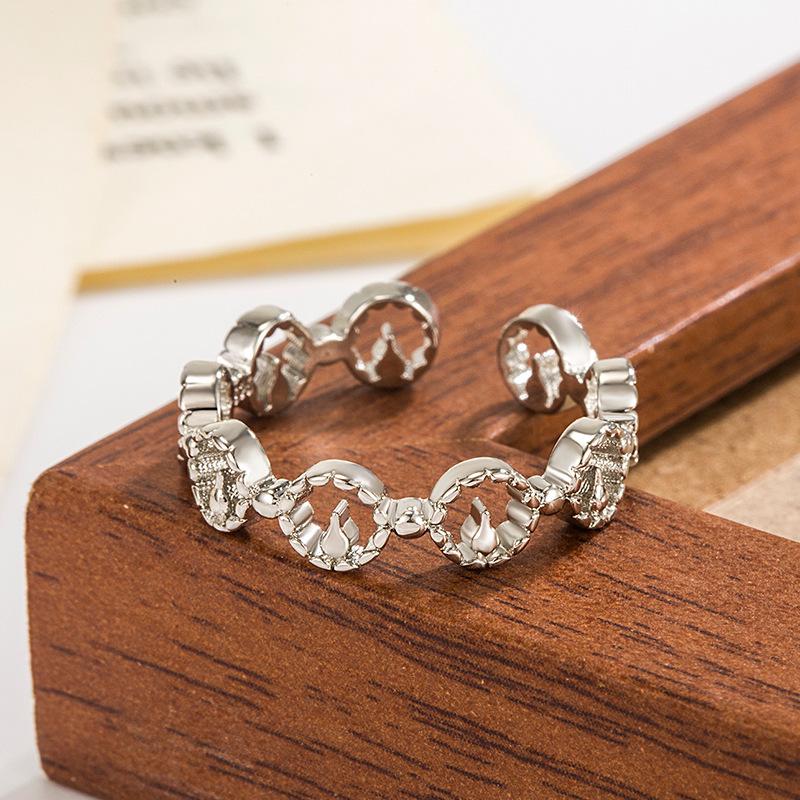 Rizhao Golden Mountain Women's Luxurious Hollow Index Finger Ring - Fashionable, Versatile, Unique Style.