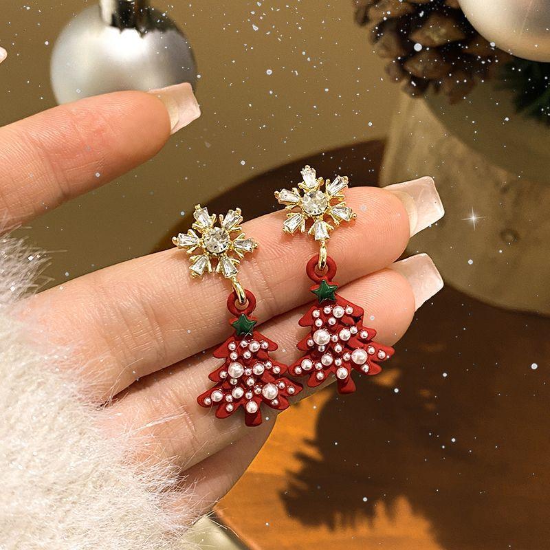 Diamond Snowflake Christmas Tree Pearl Stud Earrings Christmas Atmosphere Versatile Earrings Light Luxury Earrings