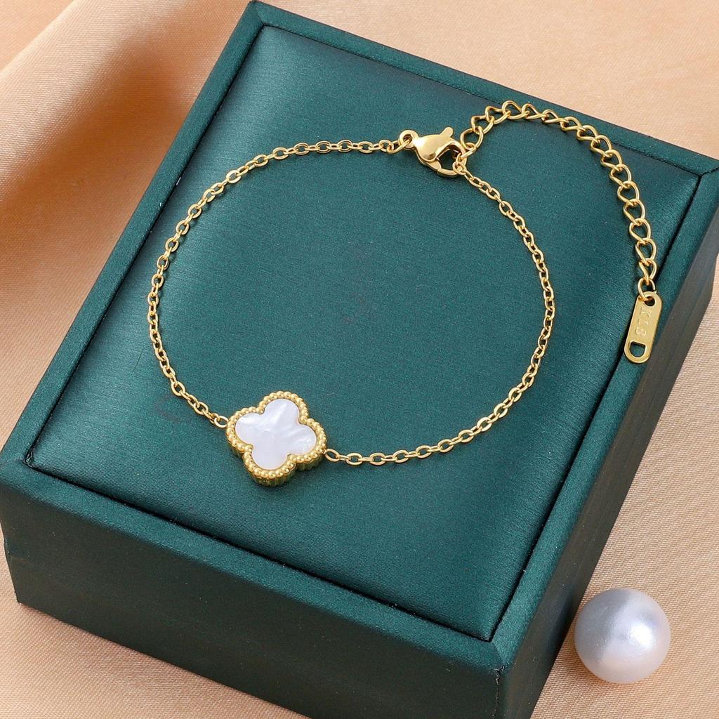 Elegantes Damenarmband aus Titanstahl - Stilvolles High-End-Design, Leichter Luxus, Vielseitiges Modeaccessoire