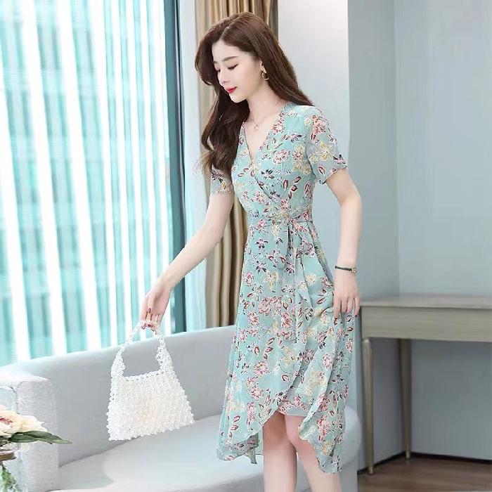 

Elegant Floral Lace V-Neck Midi Dress for Women - High Waist, Irregular Skirt, Perfect for Spring/Summer M