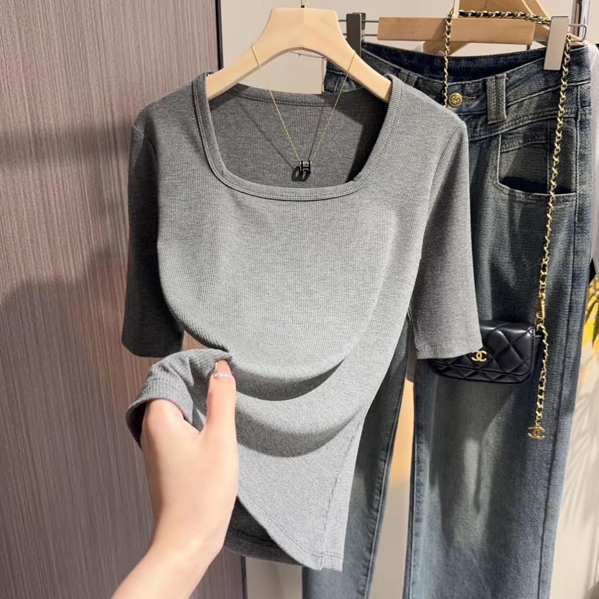

Slimming Women s Square Neck Mid-Sleeve Top – Stylish Inner Wear with Five-Point Sleeves, Highlights Figure and Temperament. XXXL (Recommended 160-175 jin) серый