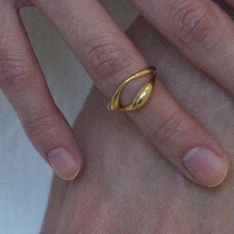 Ahjeong Erode Mini Ring. Gold