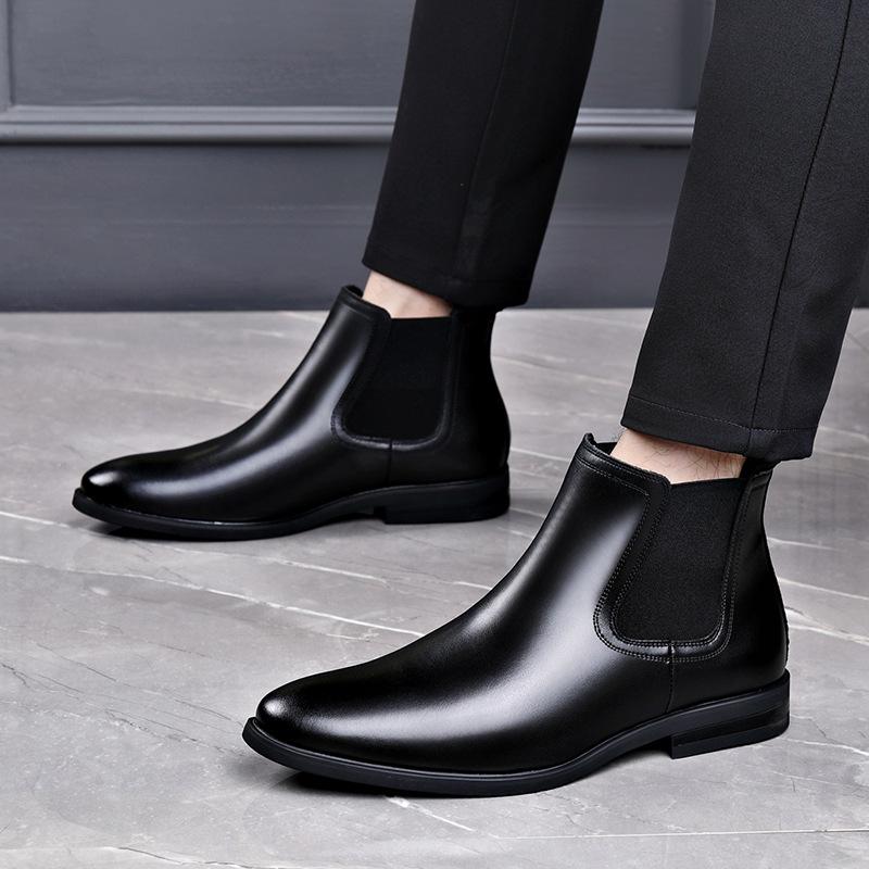 Chelsea Pointed Toe Leather Boots: Fashionable Slip-on, Korean & British Style Business Men's Plus Size Shoes.