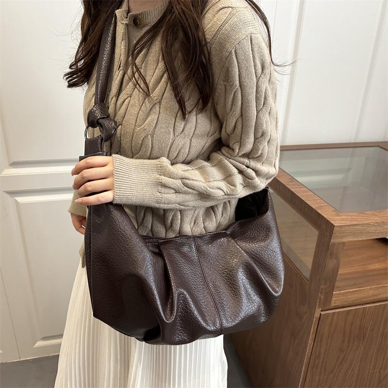 New Korean Retro Soft Leather Hobo Bag Versatile Crossbody Shoulder Bag Wrinkled Lazy Style Simple and Casual Texture Makeup Bag