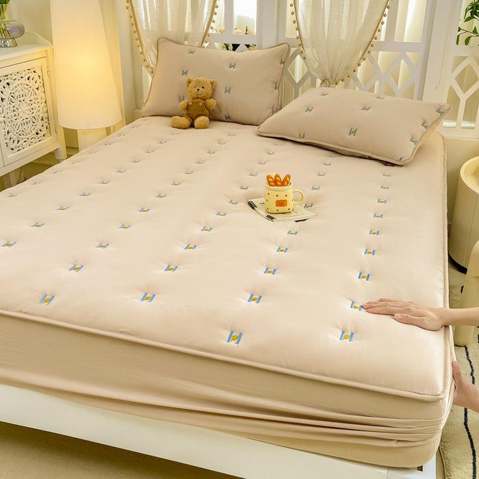 Xinjiang Cotton Quilted Breathable Fitted Sheet & Mattress Protector
