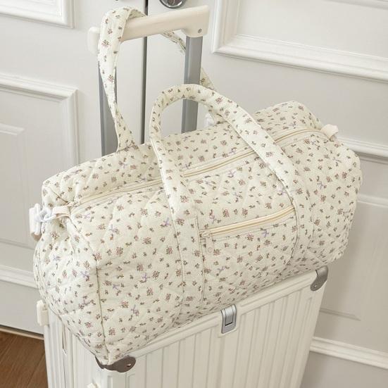 Quilted Travel Bag for Women Cute Floral Weekend Bag with Zipper Large Cotton Gym Bag Portable Workout Grocery Pouch