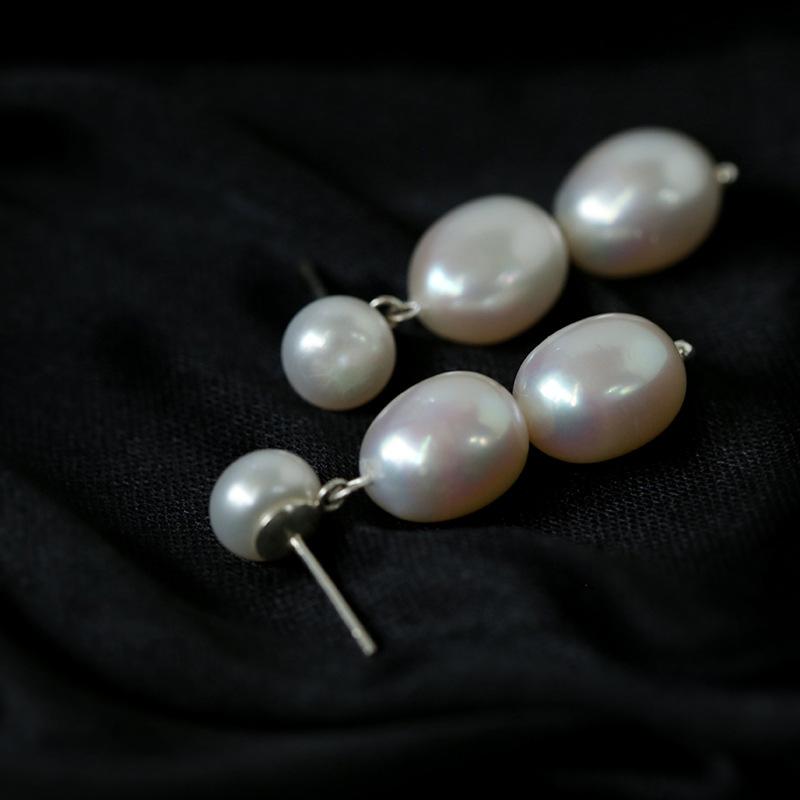 Three Pearl Earrings for Women's Fashion Freshwater Pearl Trend Simple and Versatile Earrings