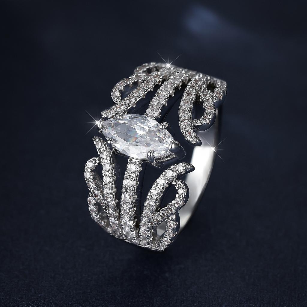 European and American vintage vine-patterned horse-eye diamond ring Light luxury style, heavy-duty, full-diamond, hollow wide ring