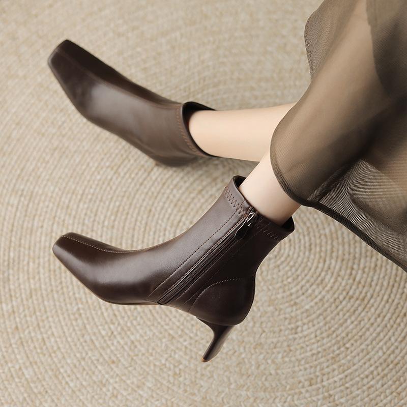 

A high heel bare boots short boots women s square head thick heel middle heel side zipper short tube autumn and winter new solid color 39 коричневий