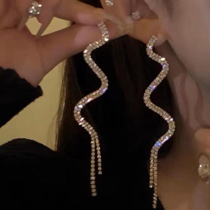 2024 Stylish Korean Snake Tassel Earrings: 925 Silver Needle, Celebrity-Inspired Exaggerated Fairy Design