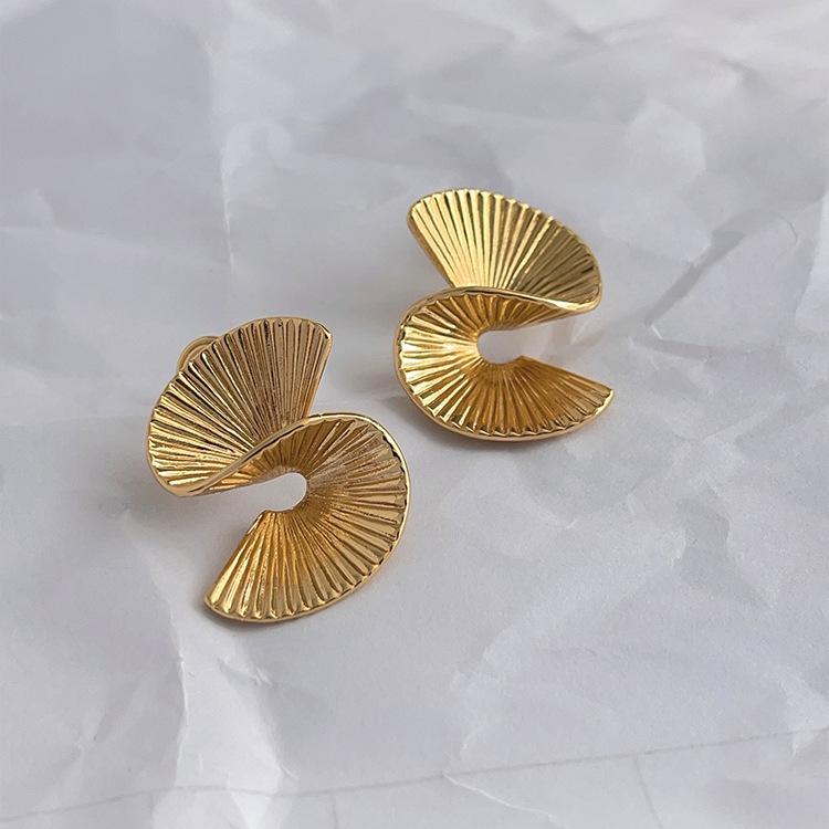 Silver S-Shaped Fan Stud Earrings for Women: French niche design with high-end elegance and a unique industrial texture.
