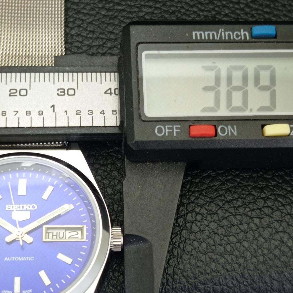 AUTOMATIC VINTAGE SEIKO 5 REFURBISHED JAPAN MENS BLUE COLOR DIAL WATCH A440668-4 Sk-a440668