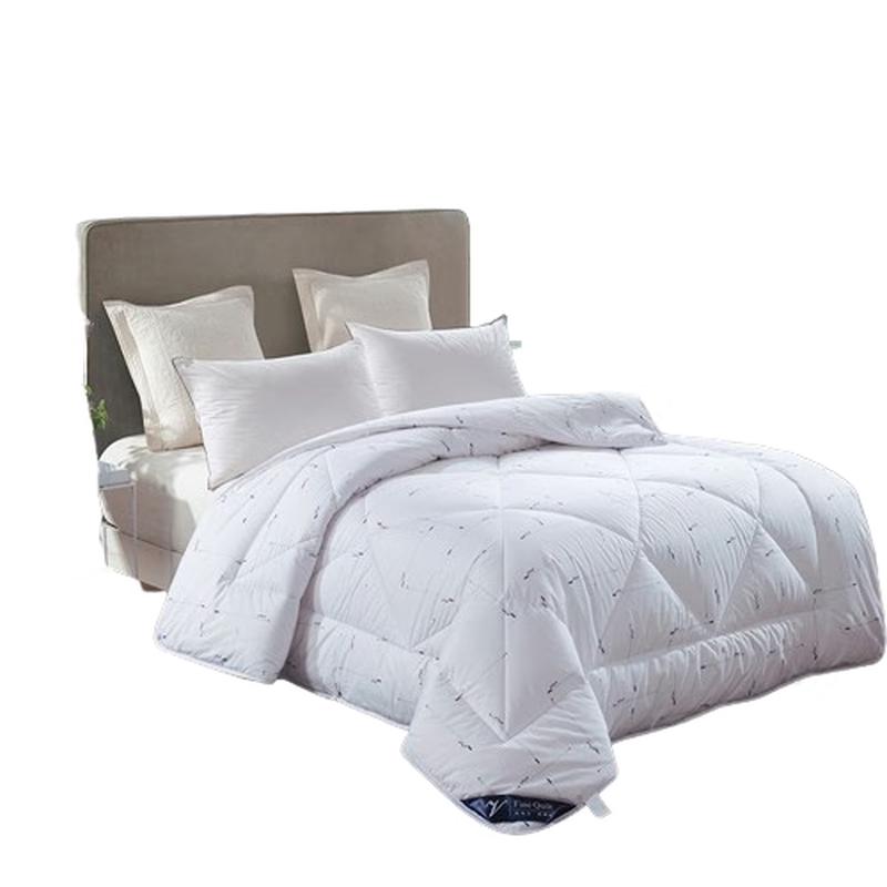 

Yiyi Ai All Season Polyester Fiber Quilt