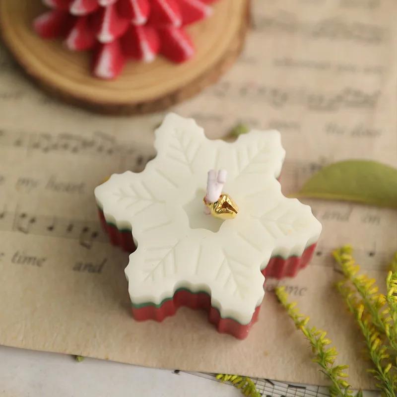 3D Snowflake-shaped Aromatherapy Candles, Silicone Molds, Handmade Soap, Plaster Crafts, Home Decor Molds.