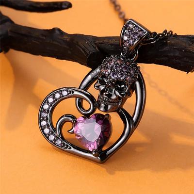 Halloween-Halskette mit Totenkopf-Anhänger in Herzform für Frauen, exquisiter eingelegter Zirkonia, schwarz-goldfarbene Kette, Schmuck, personalisiertes Geschenk