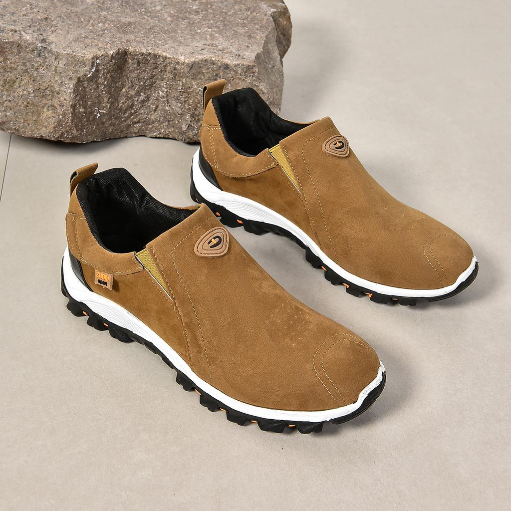 Large size outdoor casual men's shoes spring and autumn new sports casual shoes fashion round head shallow mouth men's single shoes